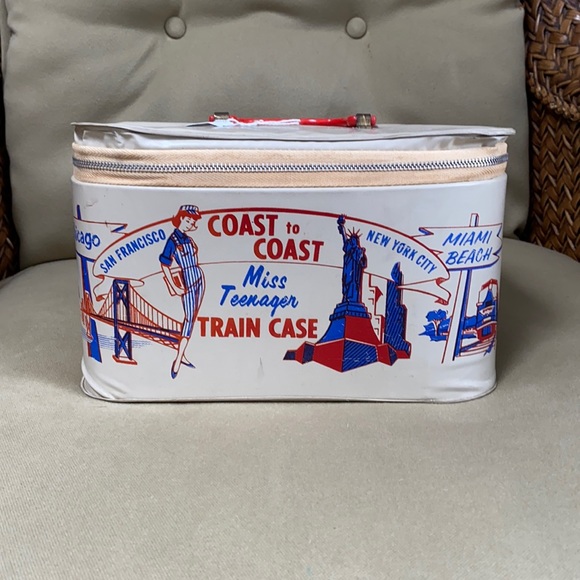 Vintage Coast to Coast Miss Teenage Train Case - Picture 1 of 12